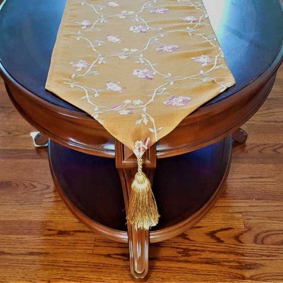 3 pc Set - 2 Throw Pillow Covers with matching Table Runner - Picture 4 of 6